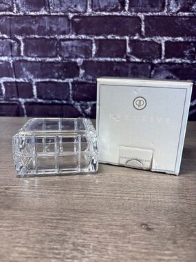 Vintage 1999 Avon Perceive Lead Crystal Keepsake Jewelry Box